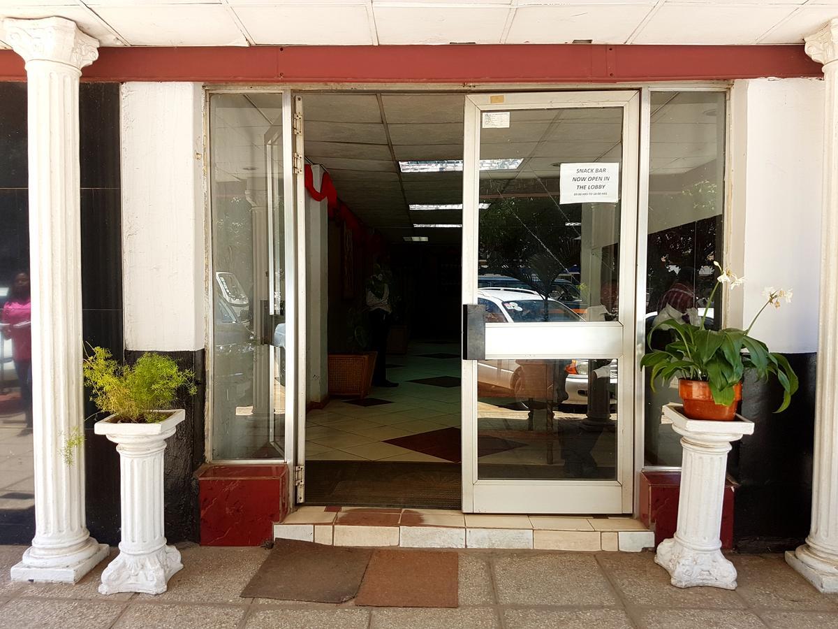 The Lusaka Hotel Buitenkant foto